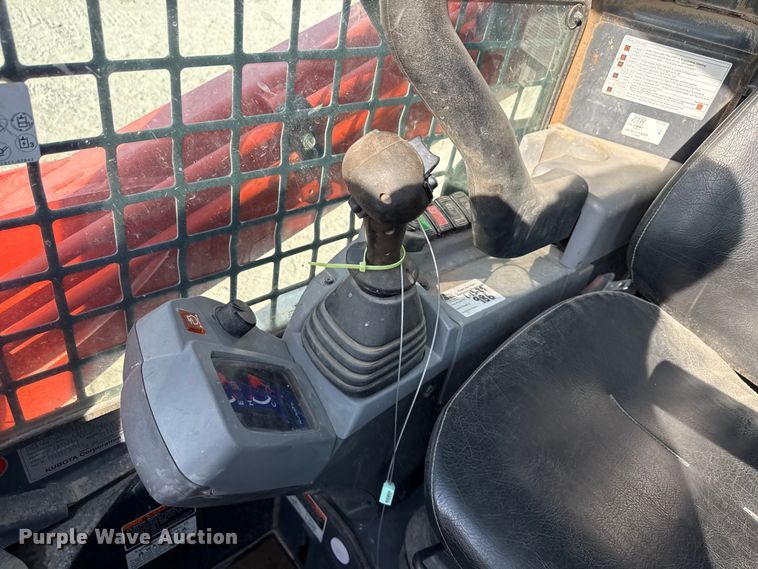 image for item EN7013 2020 Kubota SVL 75-2 tracked skid steer loader