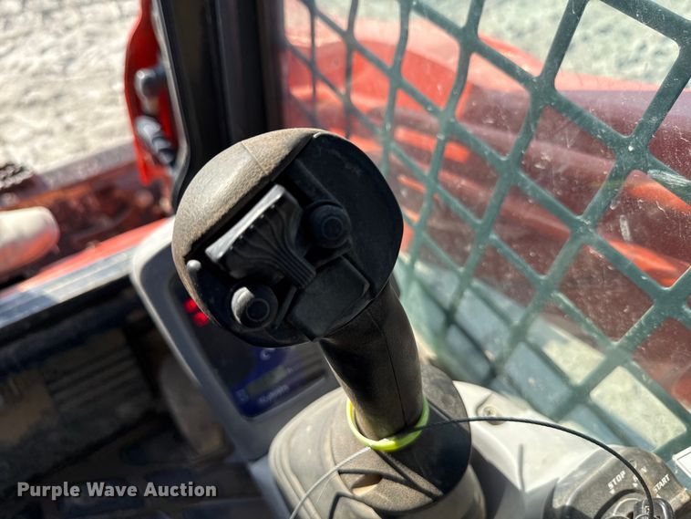 image for item EN7013 2020 Kubota SVL 75-2 tracked skid steer loader