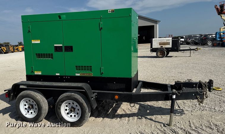 image for item EN7014 2018 Whisperwatt DCA-45SSIU4F generator