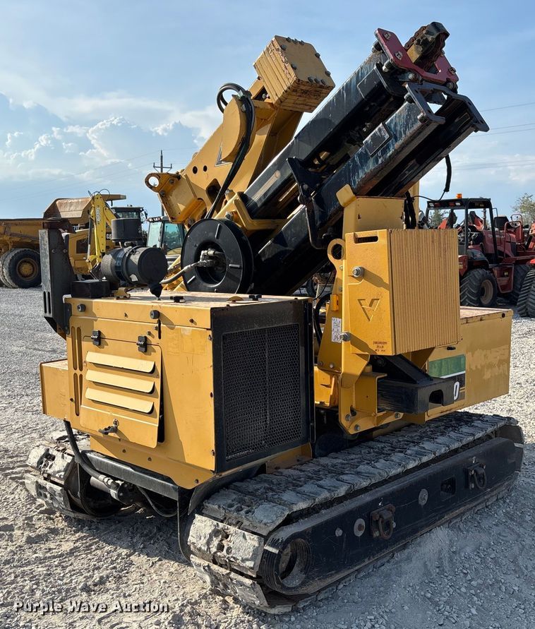 image for item EN7016 2013 Vermeer PD10 pile driver