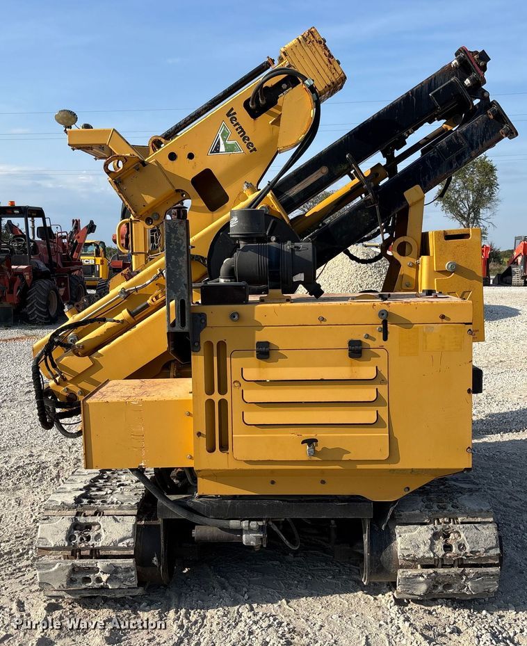 image for item EN7016 2013 Vermeer PD10 pile driver