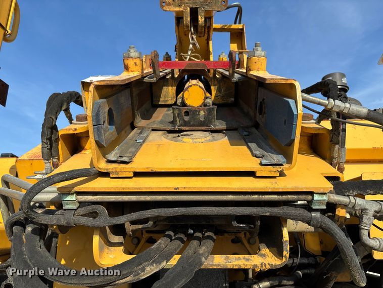 image for item EN7016 2013 Vermeer PD10 pile driver