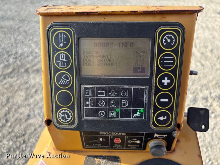 image for item EN7016 2013 Vermeer PD10 pile driver