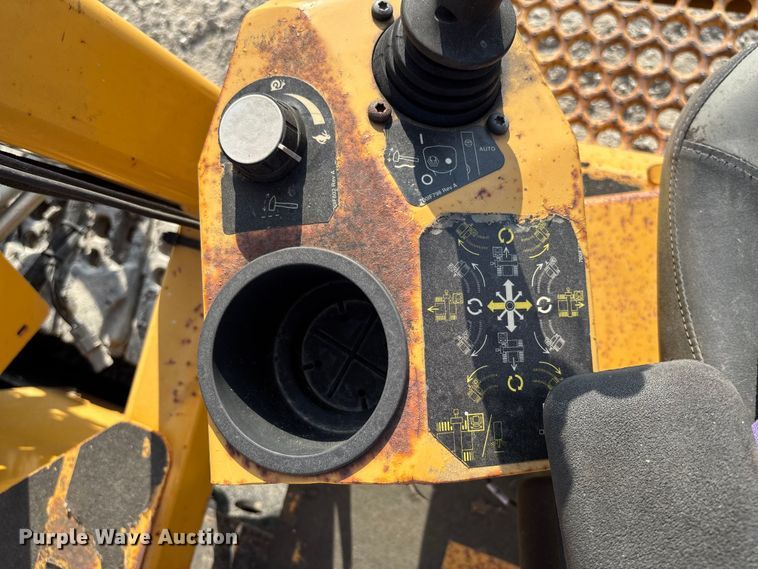 image for item EN7016 2013 Vermeer PD10 pile driver