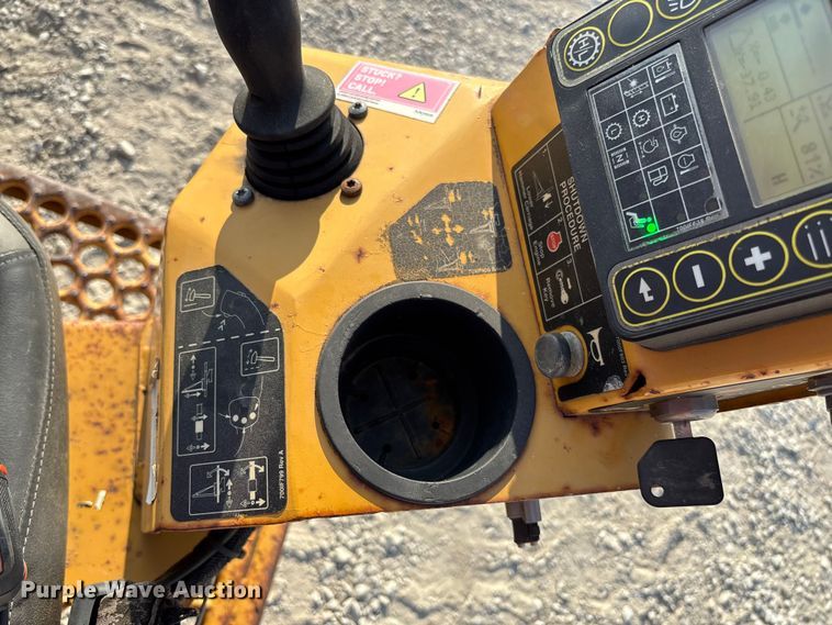 image for item EN7016 2013 Vermeer PD10 pile driver