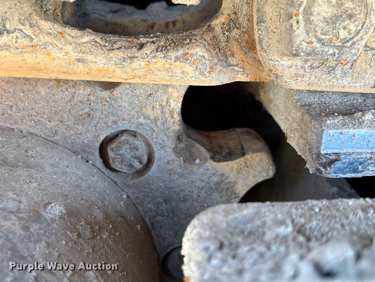 image for item EN7016 2013 Vermeer PD10 pile driver