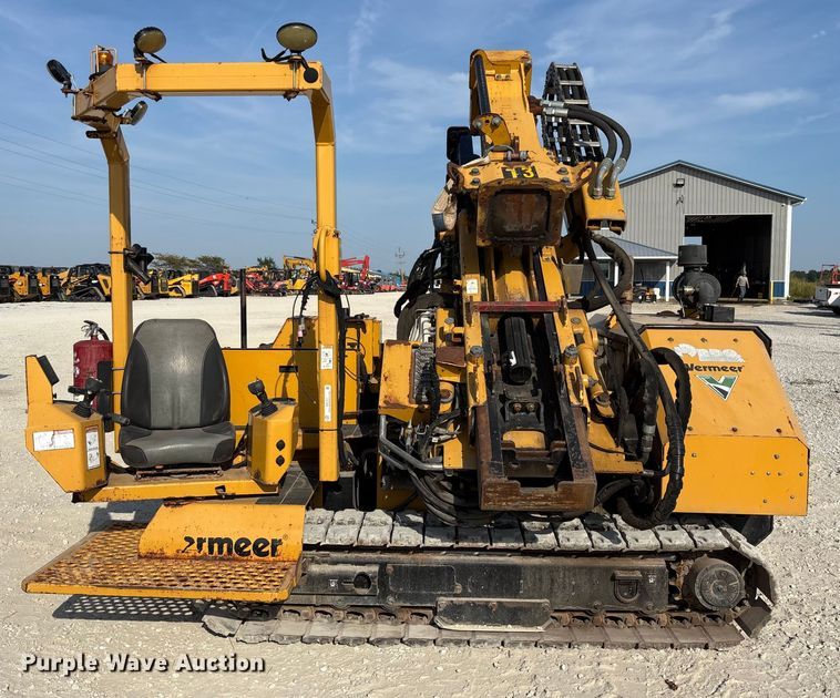 image for item EN7017 2018 Vermeer PD10 pile driver