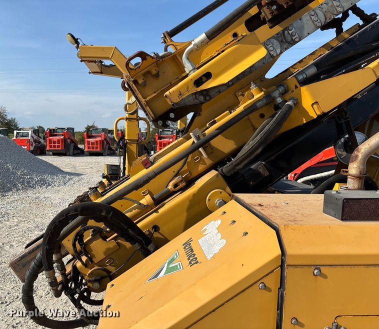 image for item EN7017 2018 Vermeer PD10 pile driver