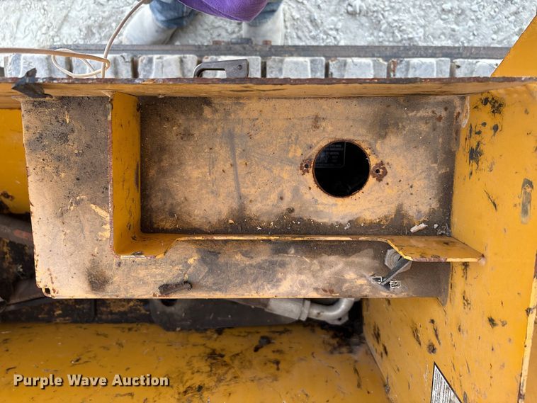 image for item EN7017 2018 Vermeer PD10 pile driver