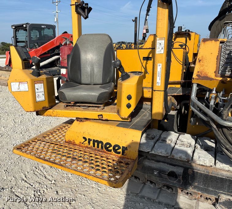 image for item EN7017 2018 Vermeer PD10 pile driver