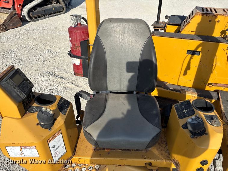 image for item EN7017 2018 Vermeer PD10 pile driver