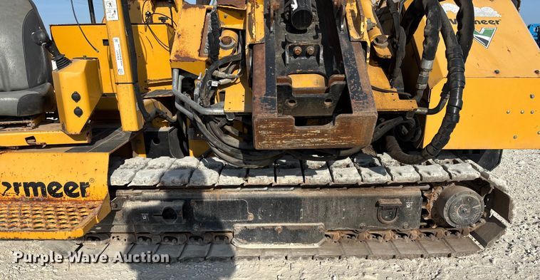 image for item EN7017 2018 Vermeer PD10 pile driver