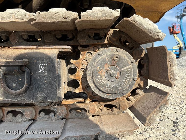 image for item EN7017 2018 Vermeer PD10 pile driver