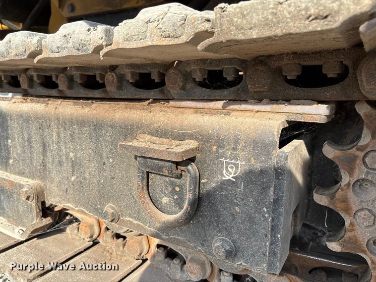 image for item EN7017 2018 Vermeer PD10 pile driver