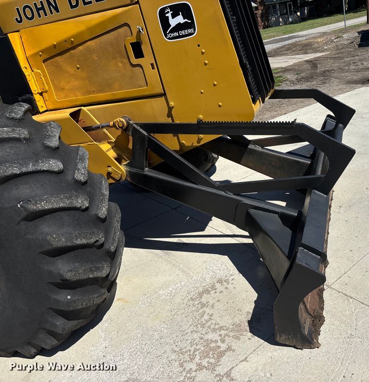 image for item EO1636 1990 John Deere 540D skidder