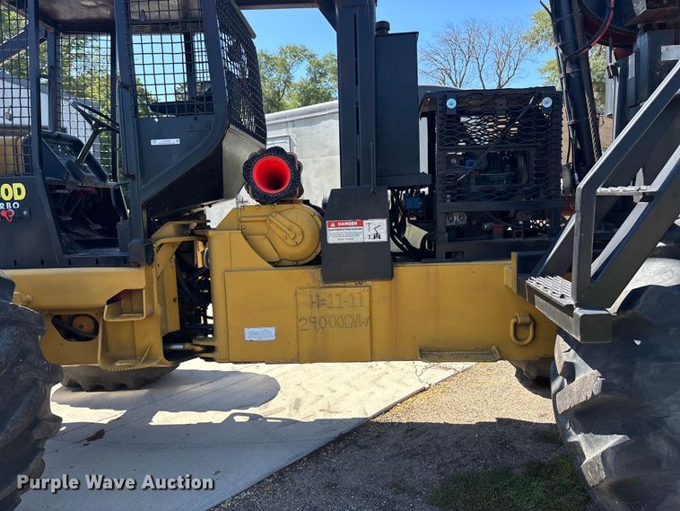 image for item EO1636 1990 John Deere 540D skidder