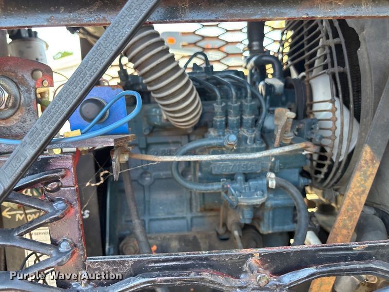 image for item EO1636 1990 John Deere 540D skidder