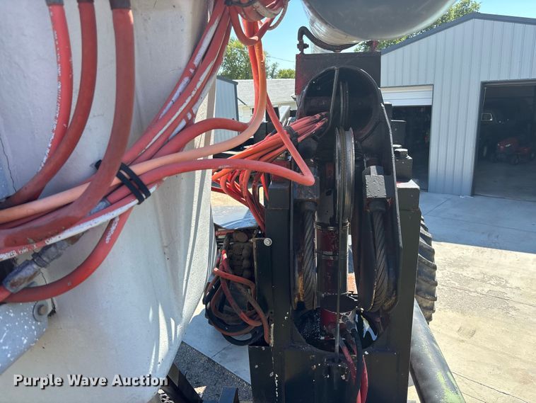 image for item EO1636 1990 John Deere 540D skidder