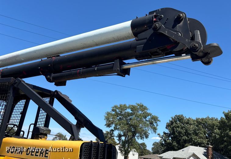 image for item EO1636 1990 John Deere 540D skidder