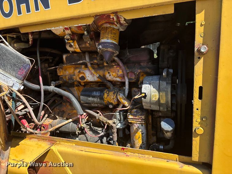 image for item EO1636 1990 John Deere 540D skidder