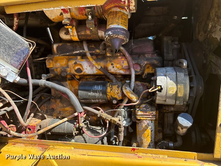 image for item EO1636 1990 John Deere 540D skidder