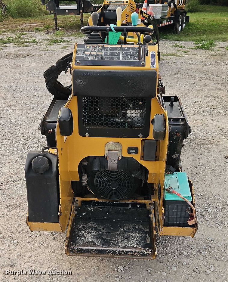 image for item EO4697 2016 Vermeer CTX50 compact utility loader