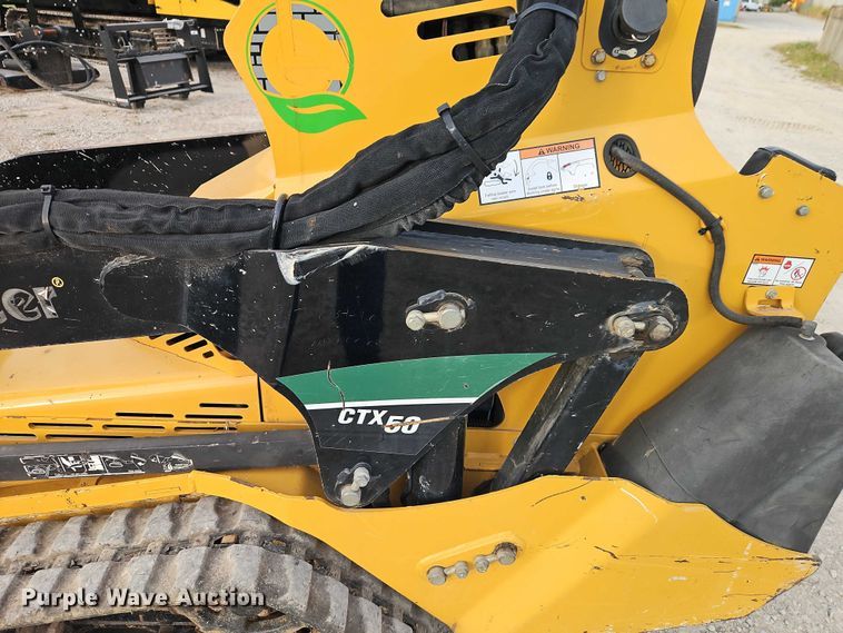 image for item EO4697 2016 Vermeer CTX50 compact utility loader