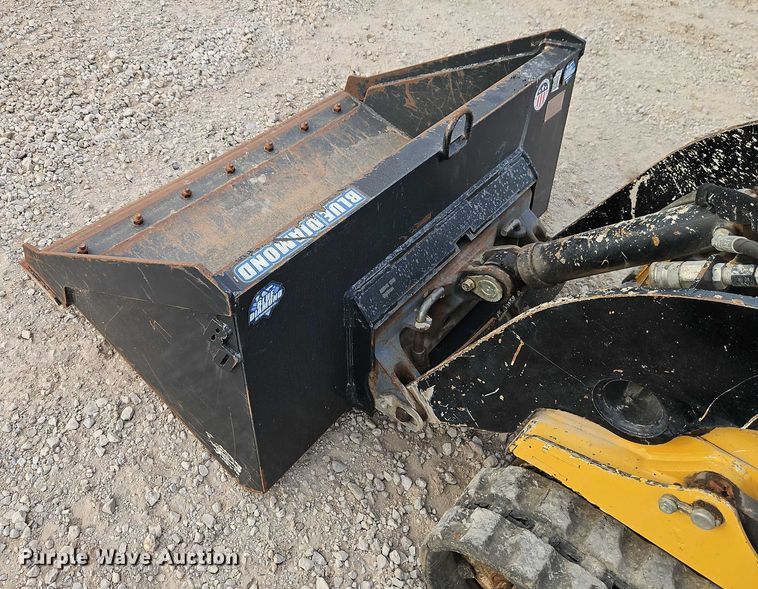 image for item EO4697 2016 Vermeer CTX50 compact utility loader