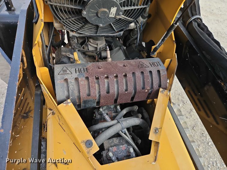 image for item EO4697 2016 Vermeer CTX50 compact utility loader