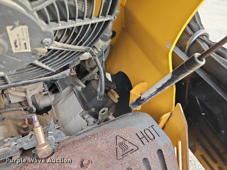 image for item EO4697 2016 Vermeer CTX50 compact utility loader