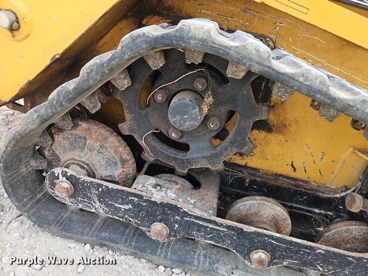 image for item EO4697 2016 Vermeer CTX50 compact utility loader