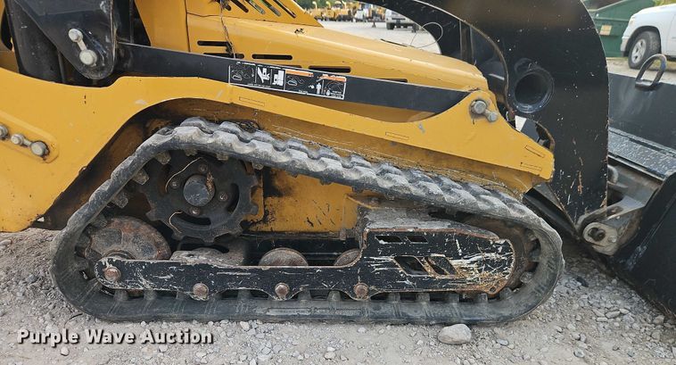 image for item EO4697 2016 Vermeer CTX50 compact utility loader