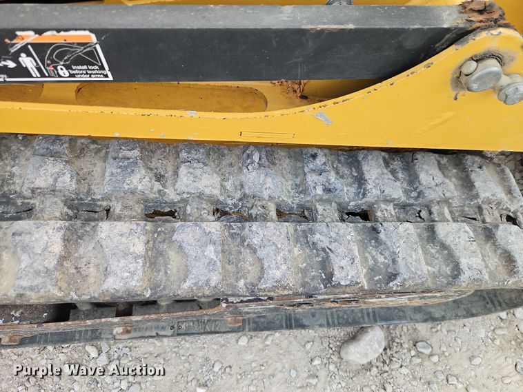 image for item EO4697 2016 Vermeer CTX50 compact utility loader