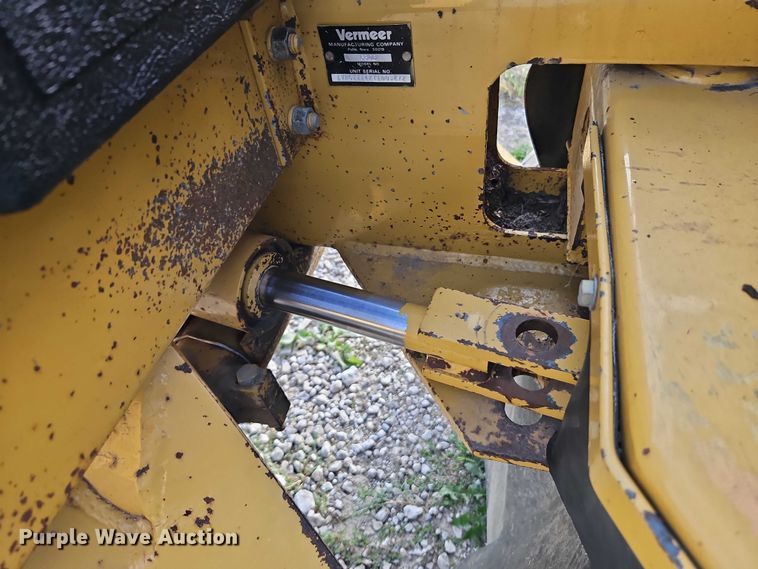 image for item EO4698 Vermeer 630B stump grinder