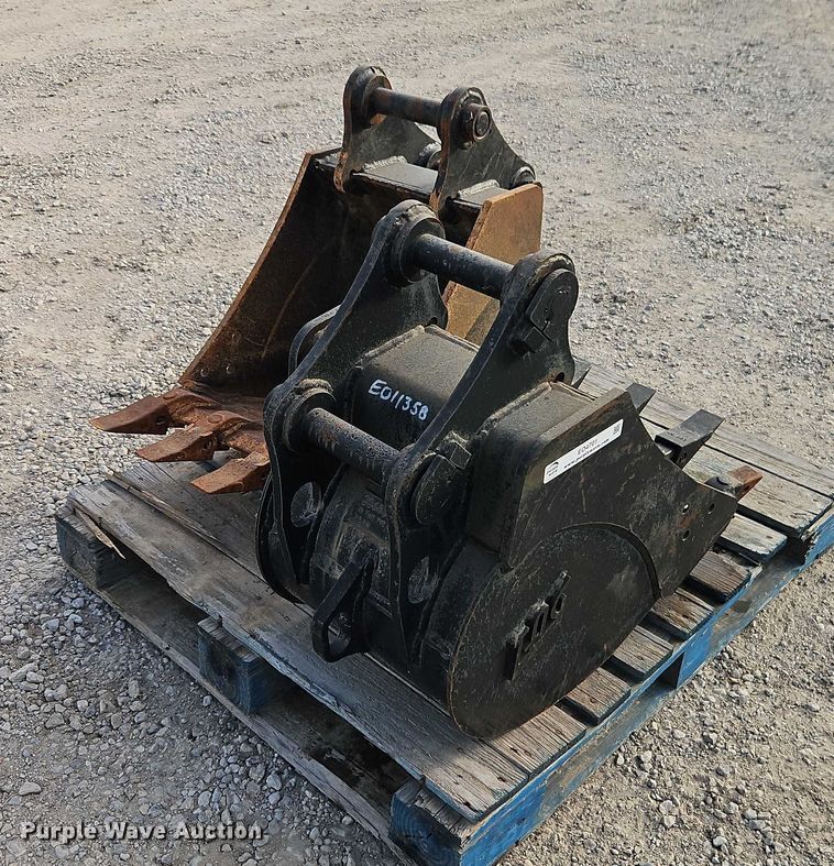 image for item EO4701 (2) TAG mini excavator buckets