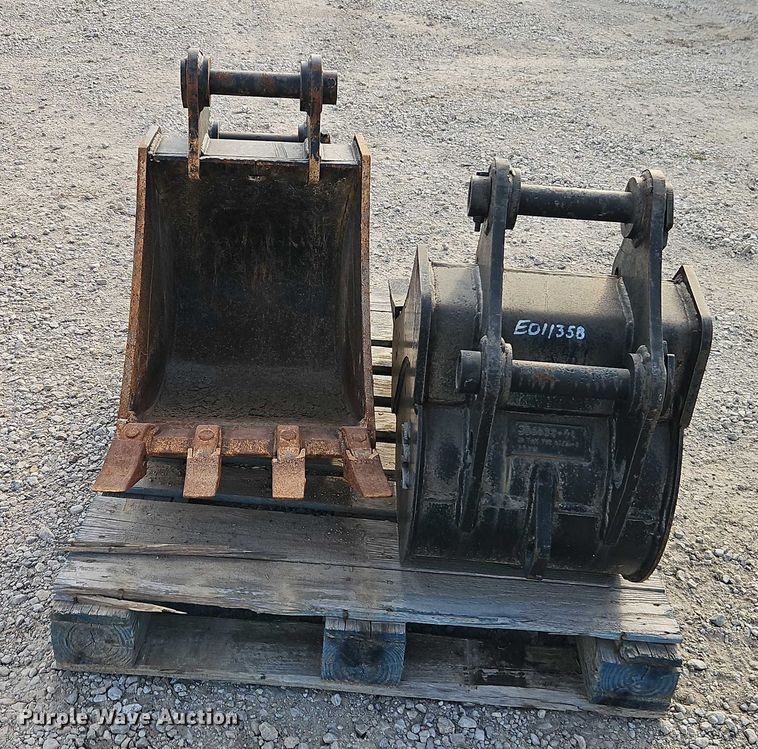 image for item EO4701 (2) TAG mini excavator buckets