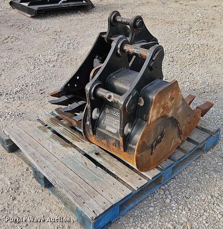image for item EO4701 (2) TAG mini excavator buckets