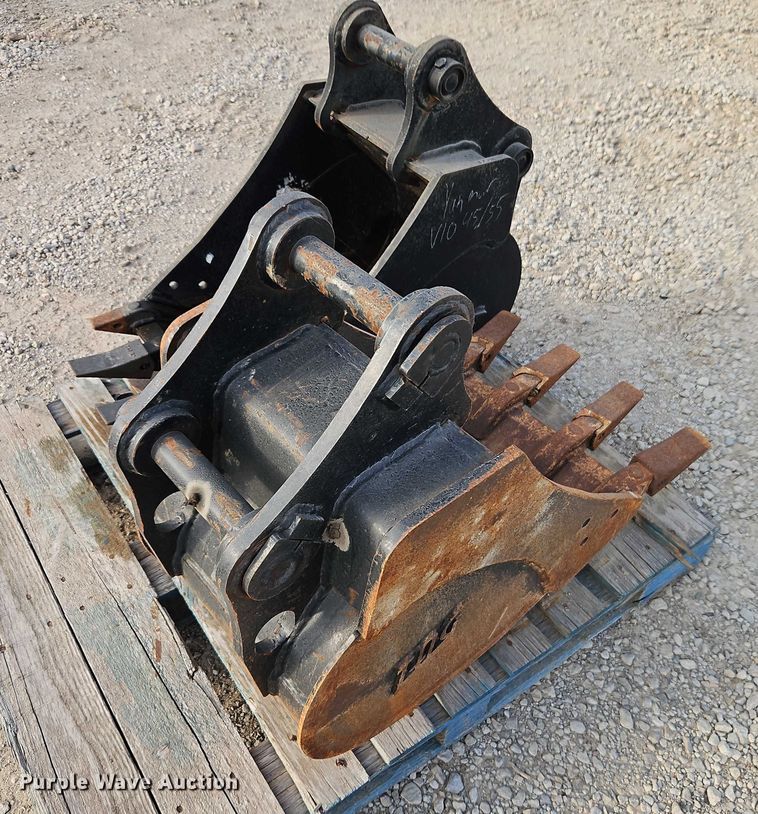 image for item EO4701 (2) TAG mini excavator buckets