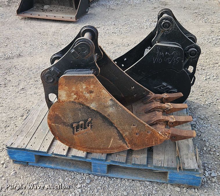 image for item EO4701 (2) TAG mini excavator buckets