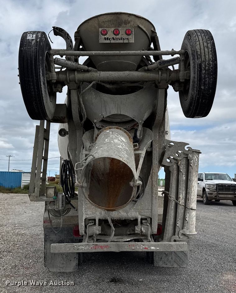 image for item EP0657 1997 Mack RD690S ready mix truck