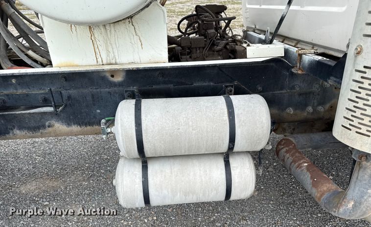 image for item EP0657 1997 Mack RD690S ready mix truck