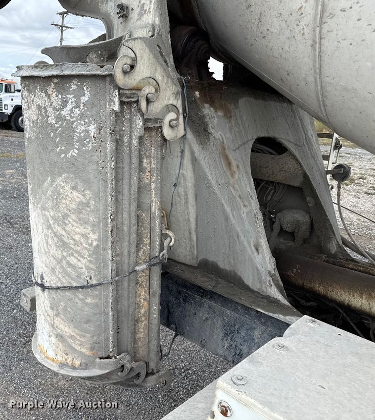 image for item EP0657 1997 Mack RD690S ready mix truck