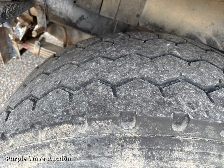 image for item EP0657 1997 Mack RD690S ready mix truck