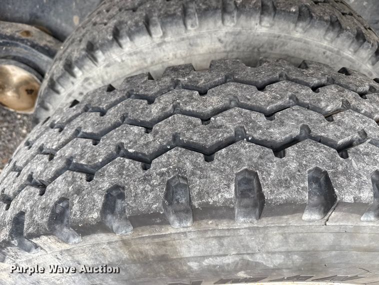 image for item EP0657 1997 Mack RD690S ready mix truck