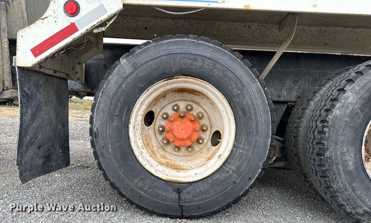 image for item EP0657 1997 Mack RD690S ready mix truck