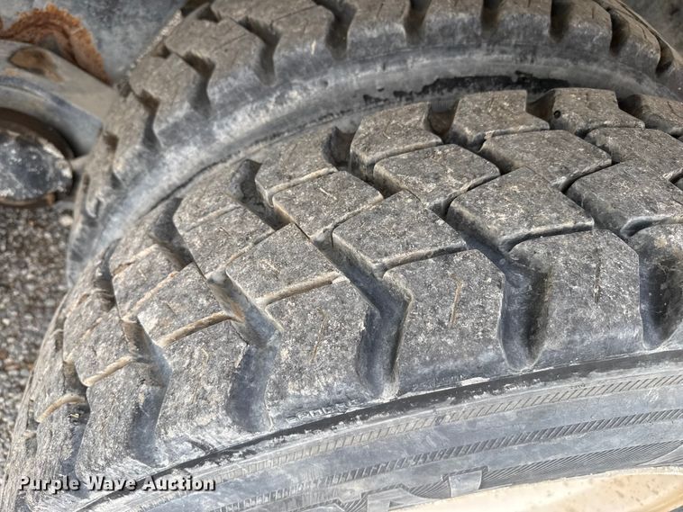 image for item EP0657 1997 Mack RD690S ready mix truck