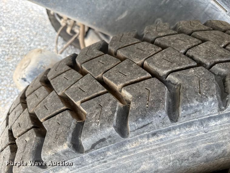 image for item EP0657 1997 Mack RD690S ready mix truck