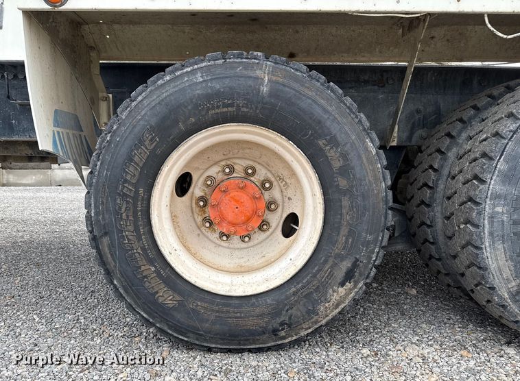 image for item EP0657 1997 Mack RD690S ready mix truck