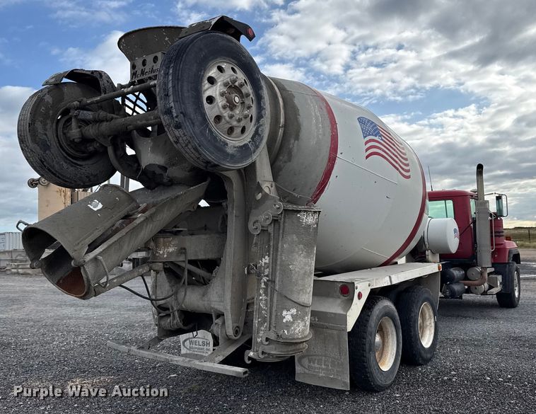 image for item EP0658 1998 Mack RD690S ready mix truck