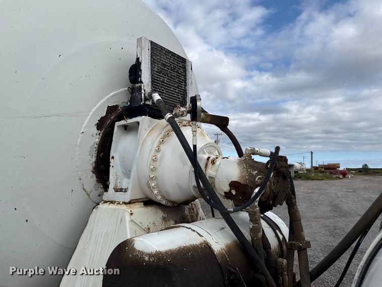 image for item EP0658 1998 Mack RD690S ready mix truck